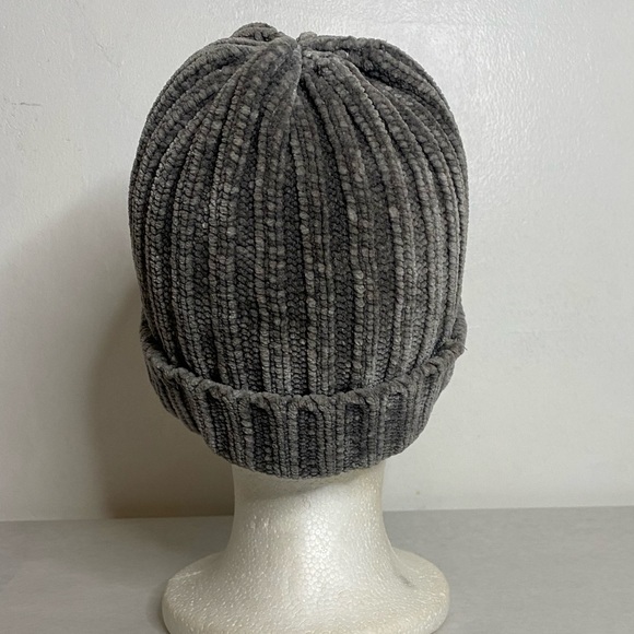H&M Unisex Rib-Knit Grey Beanie - Picture 2 of 3